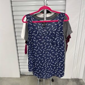 Torrid | Chiffon Sleeveless Top with Dragonfly Print in Navy Blue | size 1